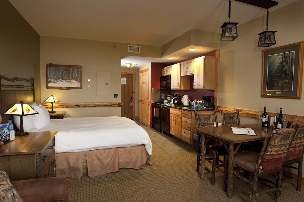 Hope Lake Lodge&Indoor Waterpark Cortland Buitenkant foto