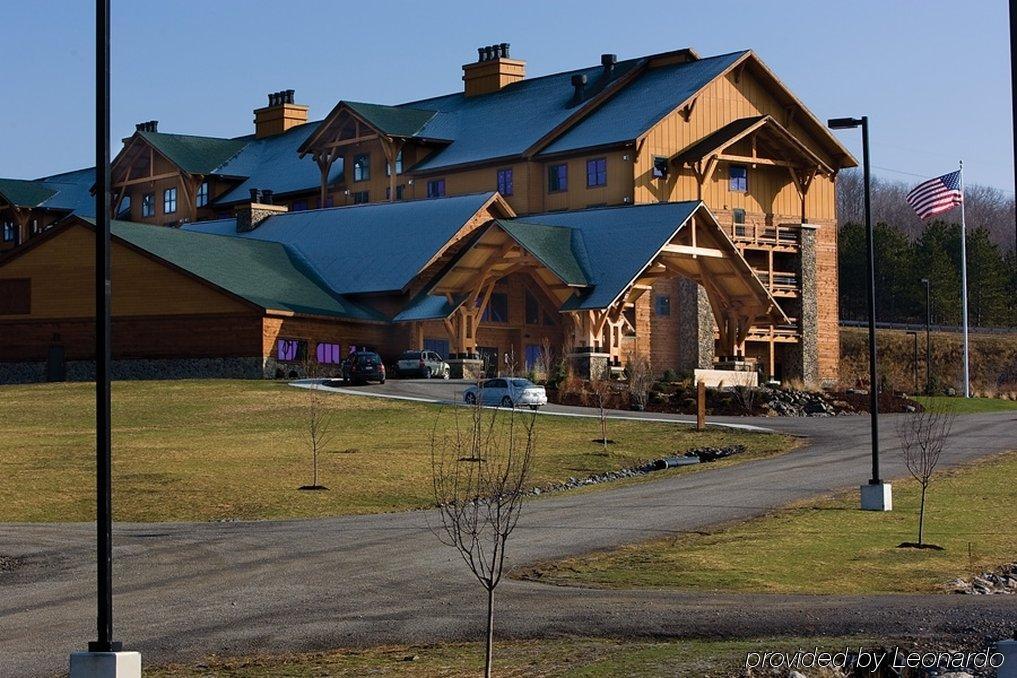 Hope Lake Lodge&Indoor Waterpark Cortland Buitenkant foto
