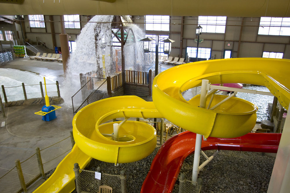 Hope Lake Lodge&Indoor Waterpark Cortland Buitenkant foto