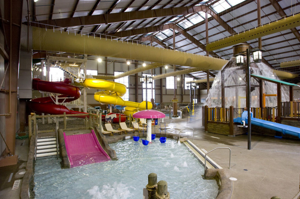 Hope Lake Lodge&Indoor Waterpark Cortland Buitenkant foto