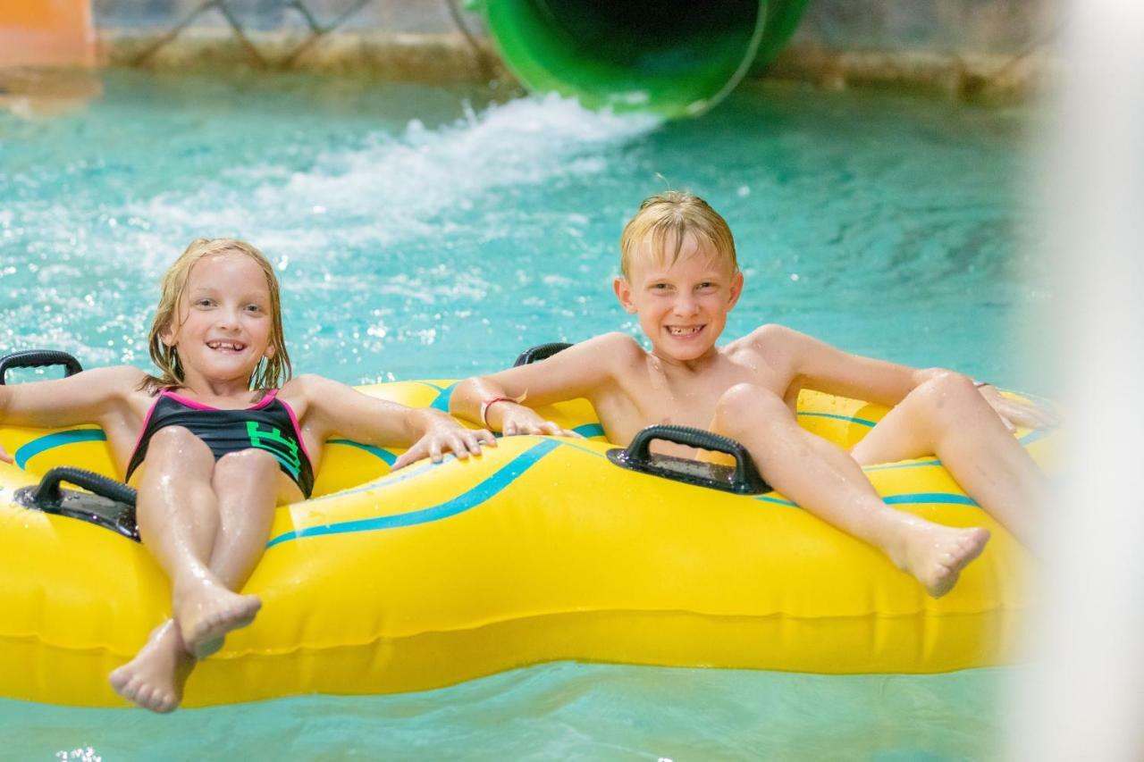 Hope Lake Lodge&Indoor Waterpark Cortland Buitenkant foto