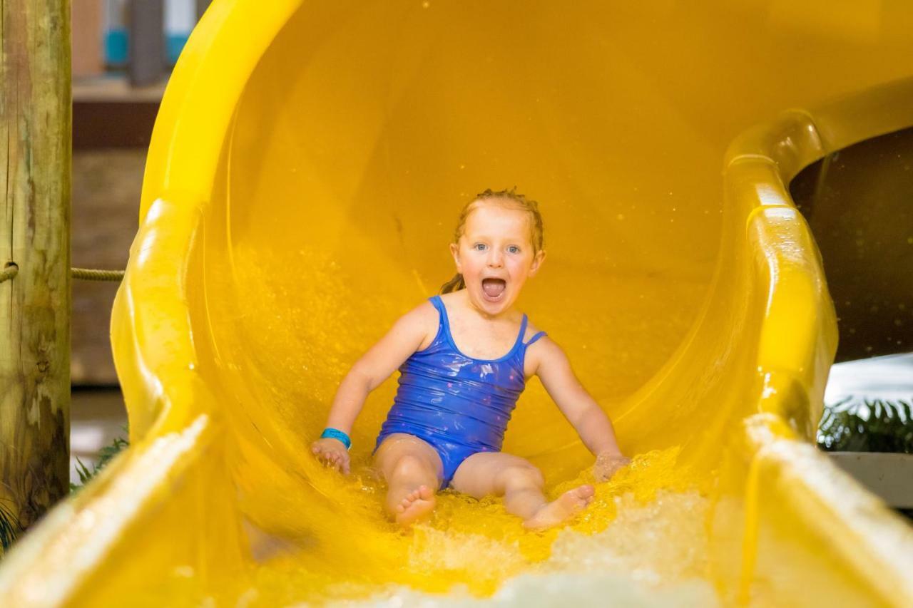 Hope Lake Lodge&Indoor Waterpark Cortland Buitenkant foto